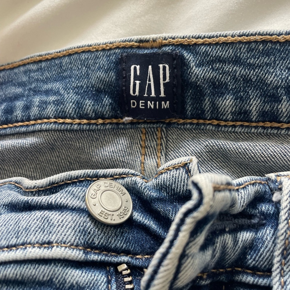 GAP high rise ripped jeans sz 2/26